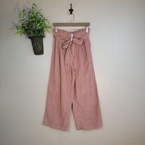 NEW American Eagle Wide Leg Crop Corduroy Paper Bag Belted Pink Pants AE M